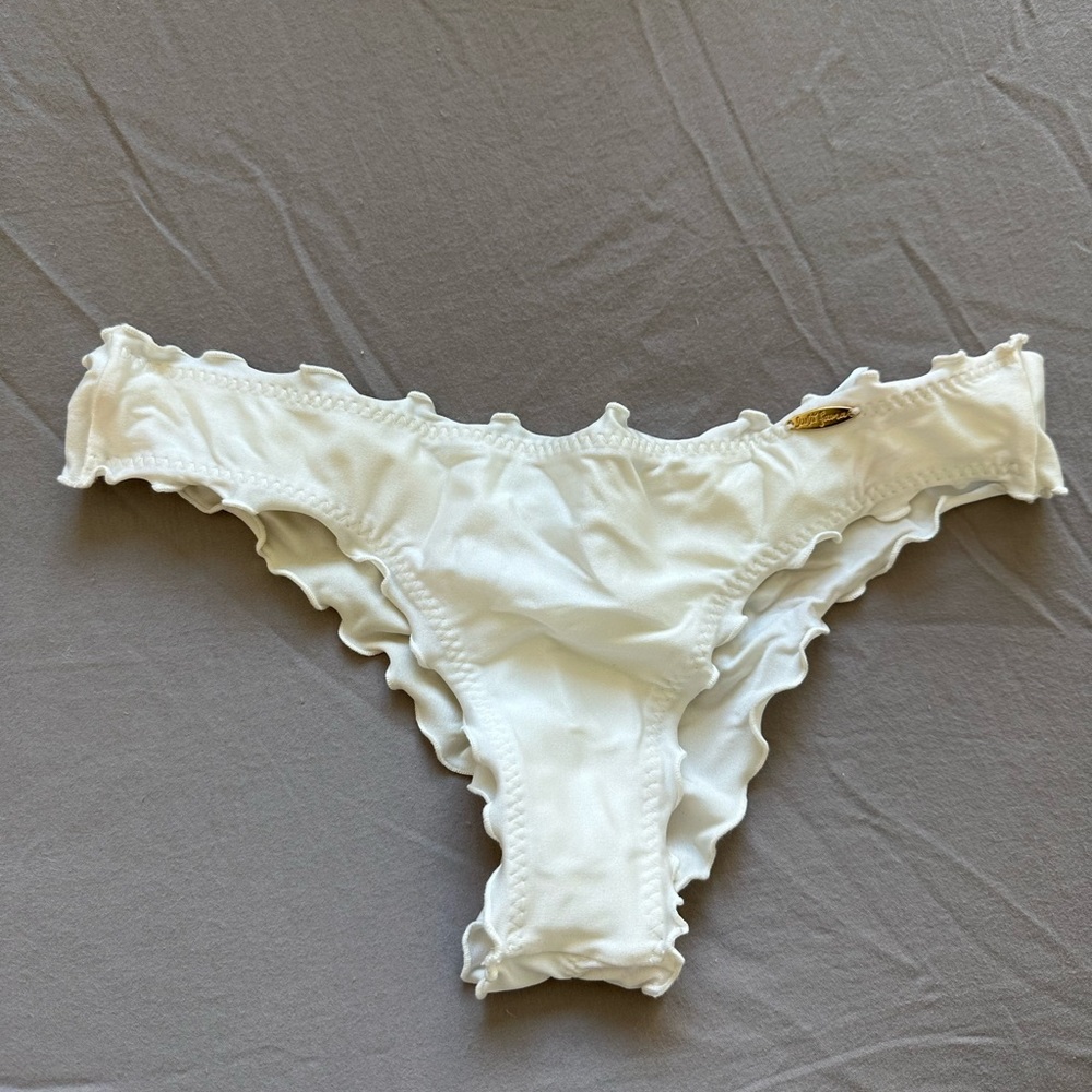 LULI FAMA COSITA BUENA / WAVEY BRAZILIAN RUCHED BOTTOM In Medium